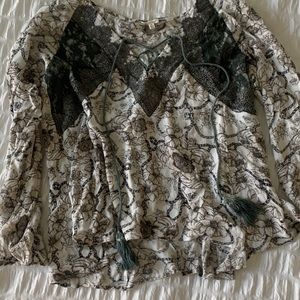 La crème top. Also looks brand new!